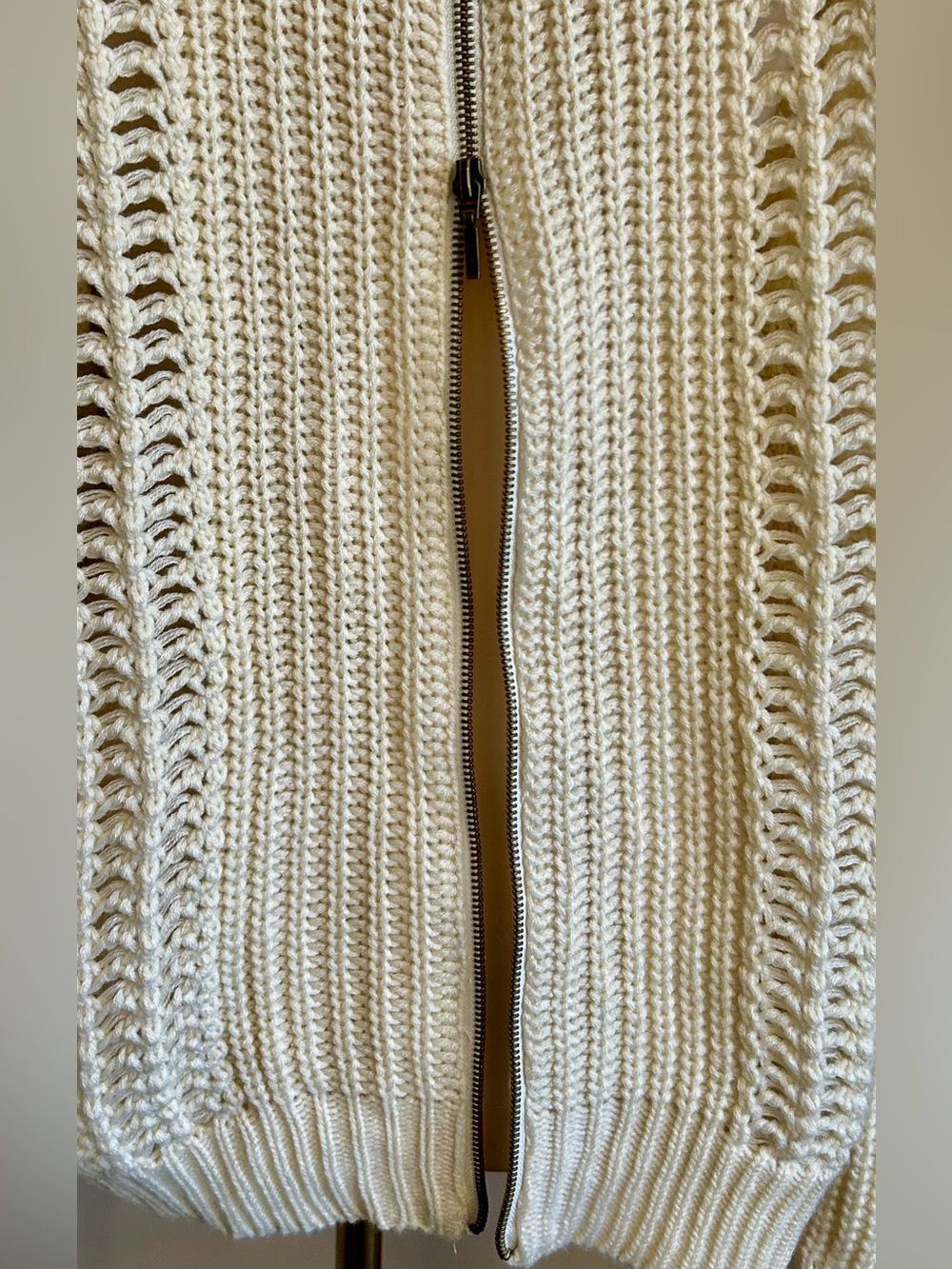 California Moonrise Cream Pullover Knit w. Back Zipper Detail. - Picture 5 of 13
